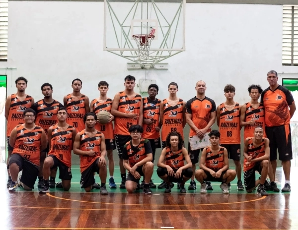 Campeonatos e amistosos de basquete organizados pela ESCOBASE